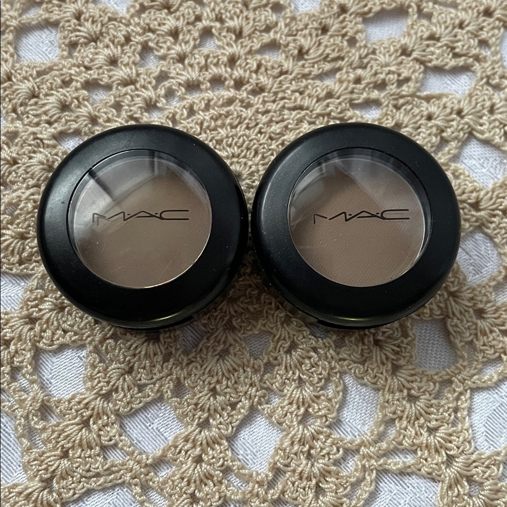 NWT MAC Cosmetics Neutral Tan Eyeshadow. F79. Qty. (2) - Picture 2 of 4
